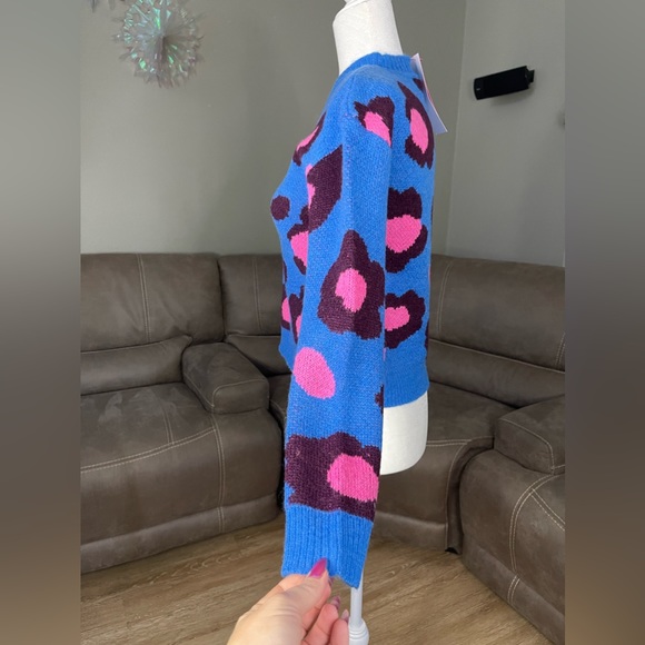 💕NWT Lilly Pulitzer Ferrara Sweater I’m Blue Flare Growl & Prowl Sz XXS - Picture 8 of 11